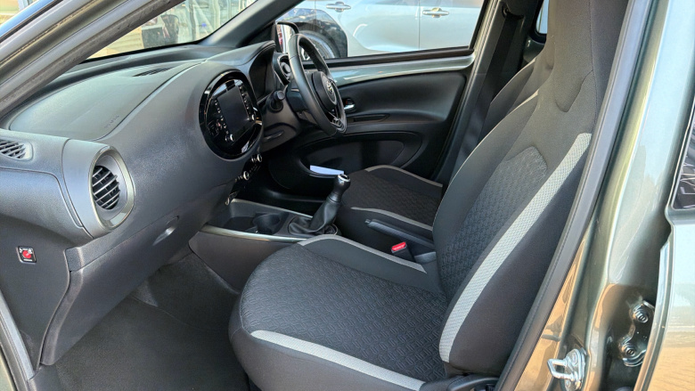 Toyota Aygo X 1.0 VVT-i Edge 5dr Petrol Hatchback